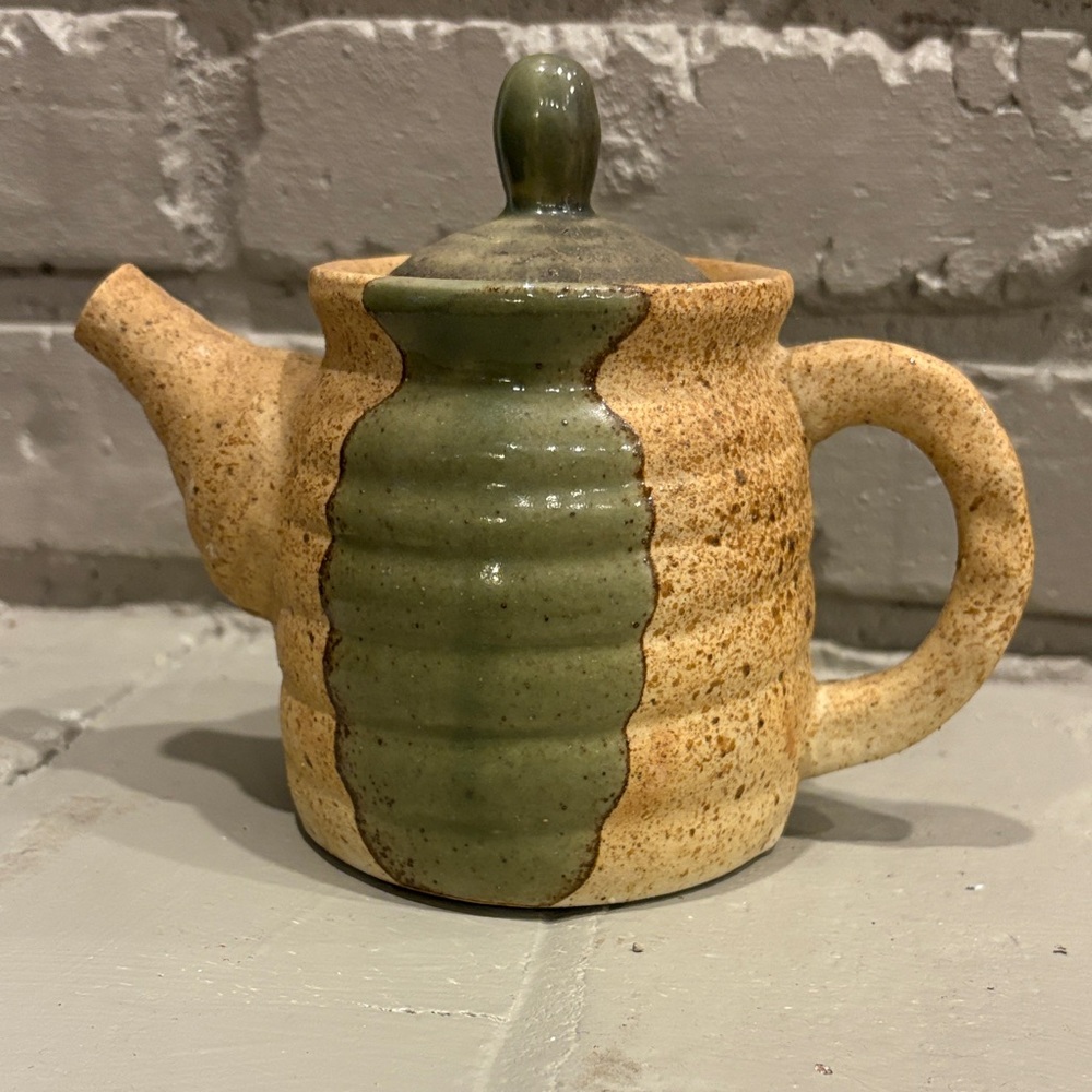 VTG Handcrafted Studio Art‎ Pottery Teapot - Green and Tan